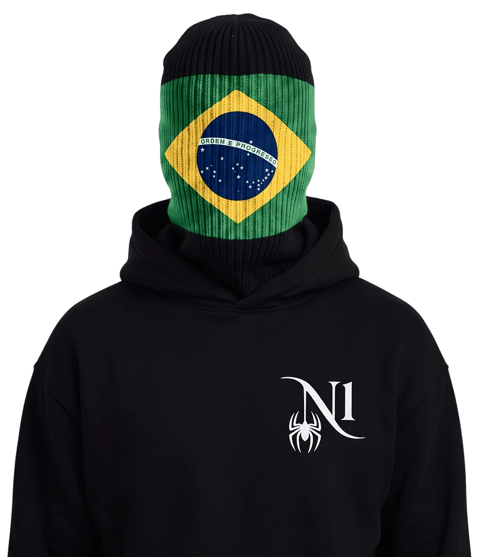 Brazil Copy com a balaclava do Brasil e o moletom da N1 System